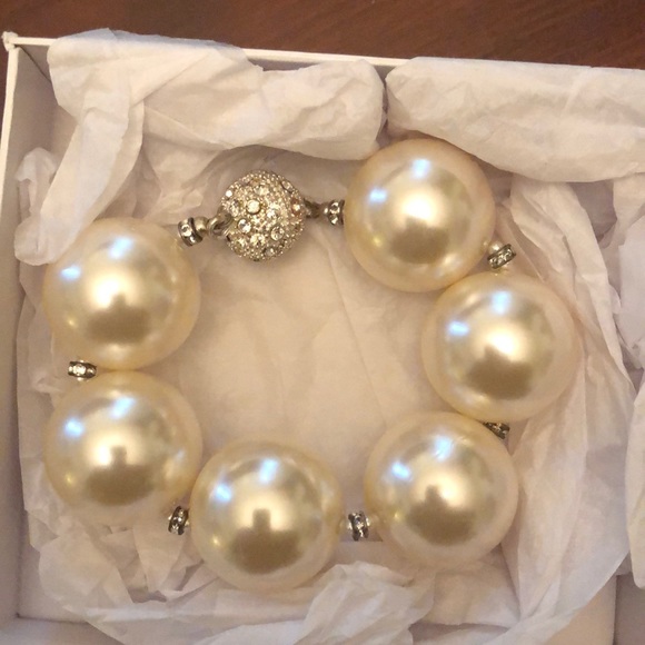 Hot Girls Pearls the evening collection Bracelet - Picture 3 of 4